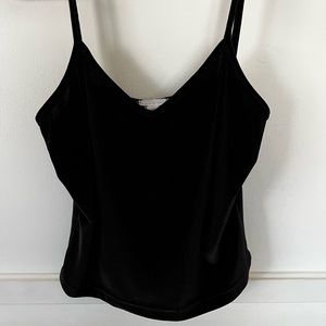 Full Tilt women’s velvet tank stop. Size medium.